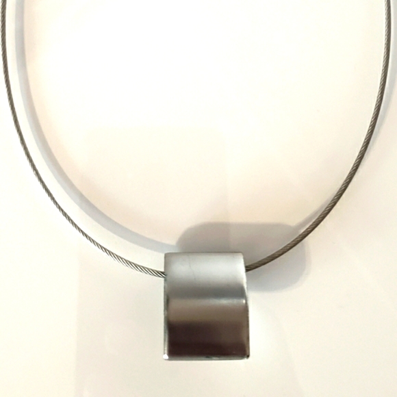 Stainless Steel Choker Blue Stone Wire Covered In Flexible Soft Coating Luxury - Picture 3 of 10